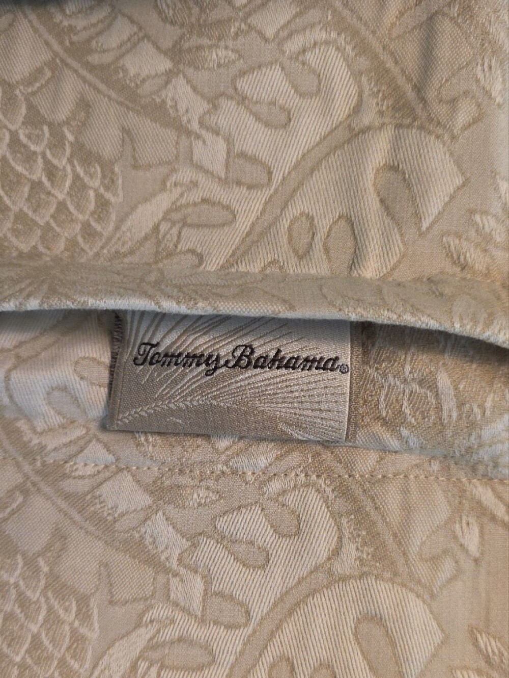 Like New Queen Tommy Bahama Jaquard Coverlet With 2 Standard Shams - Picture 3 of 5